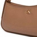 Bolso de hombro con herraje con logo monograma