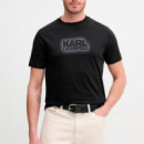 Camiseta con logo en contraste