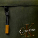 Bolsa Plana de Nailon con Logo Monograma  CALVIN KLEIN JEANS