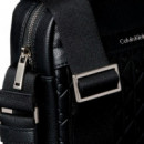 Bolso de Reportero con Logo Emblemático Grabado  CALVIN KLEIN JEANS