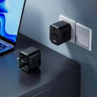 Cargador Universal de Viaje 2 USB + 1 Usb-c Negro XO