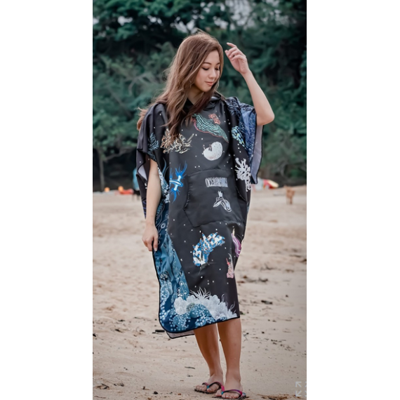 Poncho Toalla con Bolsillo Delantero Nudibranquios  SCUBA GIFTS