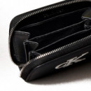 Cartera con cremallera y monograma