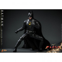 Figura Dc Batman (modern Suit) The Flash  HOT TOYS