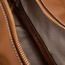 Bolso pequeño con hebilla