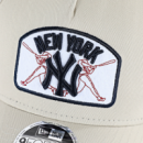 Gorra New Era MLB 9 Forty Mc beige