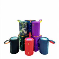 Altavoz Portátil Inalámbrico A318PRO 15W Resistente Al Agua Ipx 1500MAH Sistema Tws V-8549 Rojo Lila Camuflaje