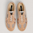 Zapatillas con detalles en ante