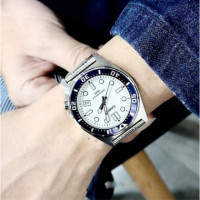 Casio MTD-135D-7AV Reloj Analógico Hombre – Estilo Diver, Acero Inoxidable y Calendario