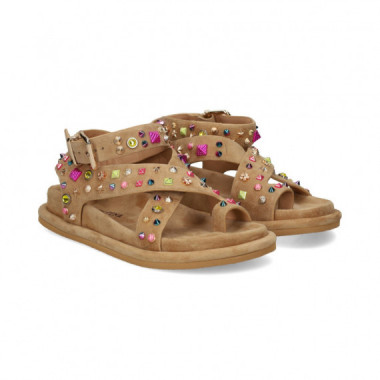 Esclava X Gilda Piedras ante Beige  ALMA EN PENA