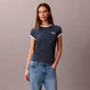 Camiseta ringer con logo bordado