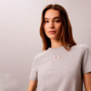 Camiseta de algodón suave con insignia