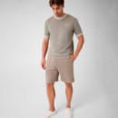Shorts con bandas laterales