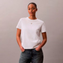 Camiseta de algodón suave con insignia