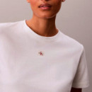 Camiseta de algodón suave con insignia
