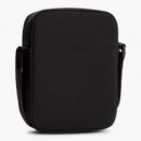 Bolso Reporter con Mezcla de Texturas y Logo  TOMMY HILFIGER