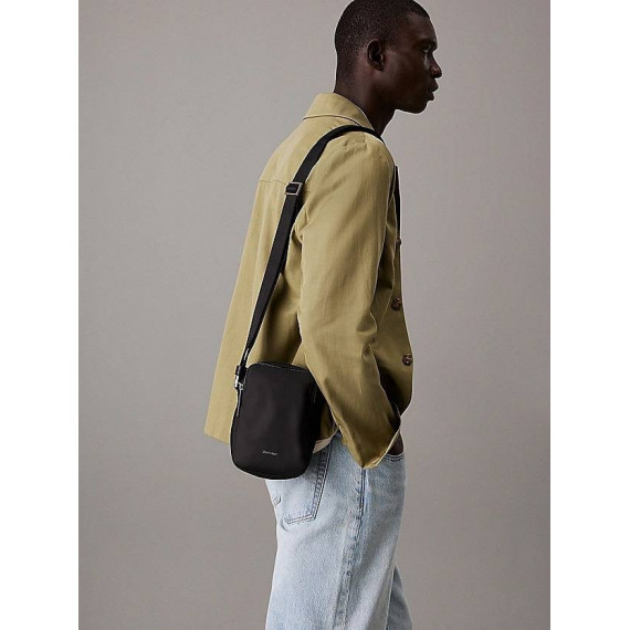 Business Tech Reporter Xs Ck Black  CALVIN KLEIN