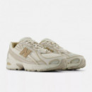 SNEAKER U740IN2