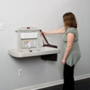 Cambiador Horizontal de Pañales de Pared  RUBBERMAID