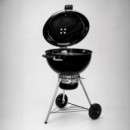 Barbacoa de carbón MASTER-TOUCH PREMIUM de 57 cm Weber®