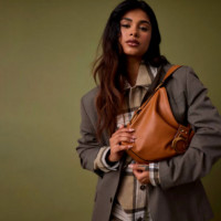 Bolso de Hombro Mediano Camden  GUESS