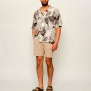 Camisa relaxed fit con estampado de flores