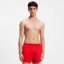 Bañador tipo shorts con logos repetidos