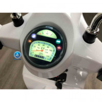 Moto Vespa Clasica Piaggio Blanca  PEKECARS