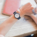 CASIO MQ-24-7E | Reloj Analógico Negro con Esfera Blanca