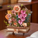 Maqueta Wooden Blooming Book