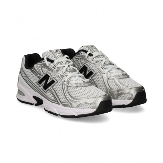 Deportivo Malla Plata+blanco  NEW BALANCE