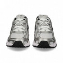 Deportivo Malla Plata+blanco  NEW BALANCE