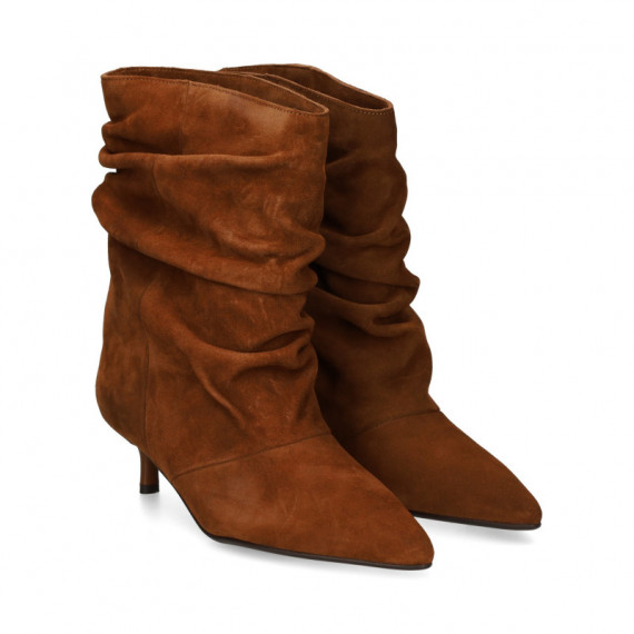 BOTA ARRUGAS ANTE CUERO
