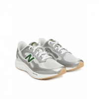 Sneaker New Balance Arishi gris