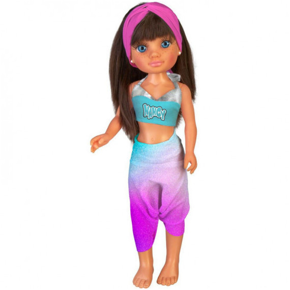 Nancy, 1001 Looks!  NANCY