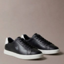 Zapatillas de piel con logo distintivo