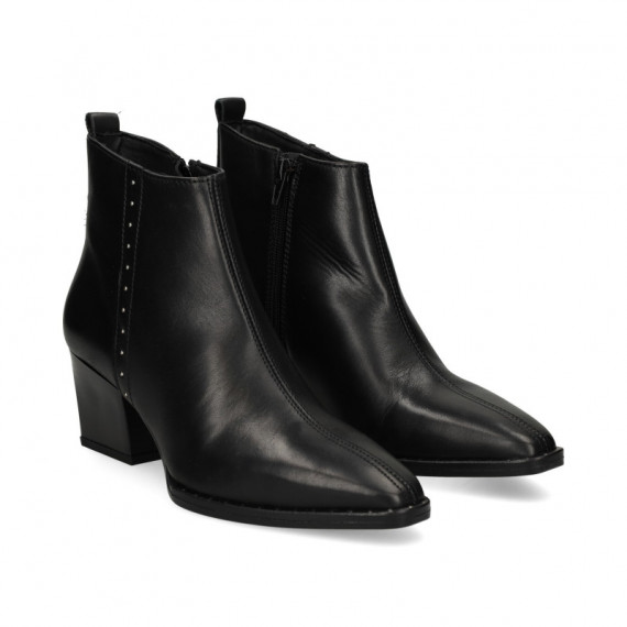 Botin Tacon Detalle Tachas Piel Negro  VEXED SHOES COMPANY