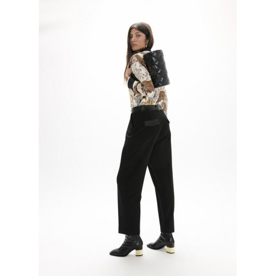 Pantalón Fit con Cinturilla a Contraste de LOLA CASADEMUNT