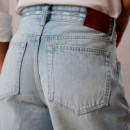Shorts estilo bermudas denim con cinta con logo