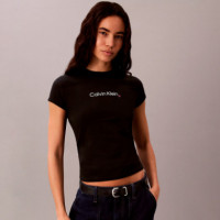 Camiseta slim con logo corazón