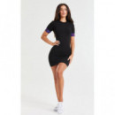 SIKSILK Vestido Bodycon Iridescent de Corte Ajustado