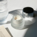 Cellular Performance Eye Contour Balm Kanebo
bálsamo Contorno de Ojos  SENSAI