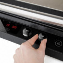 Parrilla Black & Decker BXGR2000E  BLACK + DECKER