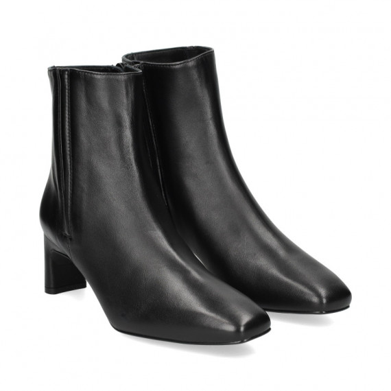 Botin Costura Lado Piel Negro  UNISA