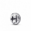 PANDORA Moments Charm PANDORA Signature en Plata de Ley 792317C01
