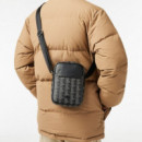 Bolso de Hombro Vertical The Blend con Monograma Estampado de LACOSTE