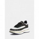 Zapatilla Kyra 4G Logotipo Peonía de GUESS