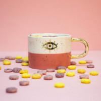 Taza irregular ojo dorado