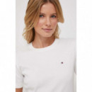 Camiseta de Cuello Redondo con Corte Slim de TOMMY HILFIGER