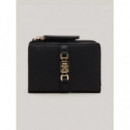 Cartera con Detalles Horsebit Th y Cremallera de TOMMY HILFIGER